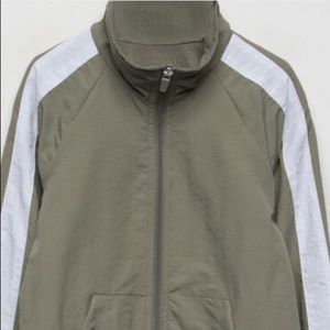 NEW Girls Windbreaker Cropped Jacket (super cute)